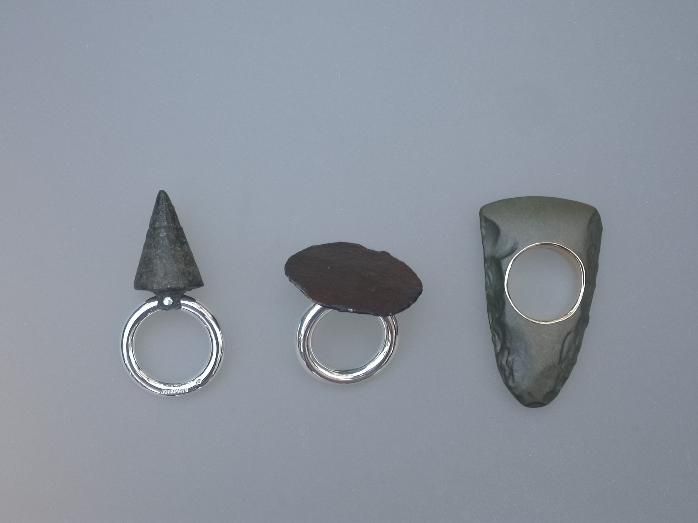 Trois bagues